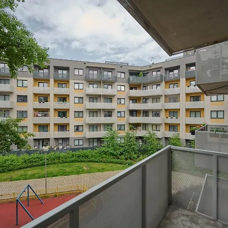 Lejlighed Quiet With Balcony Zakladowa By Renters *