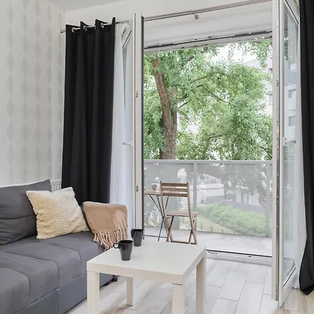 Daire Quiet With Balcony Zakladowa By Renters Wroclaw