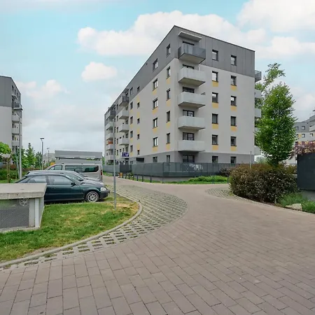 Daire Quiet With Balcony Zakladowa By Renters Wroclaw