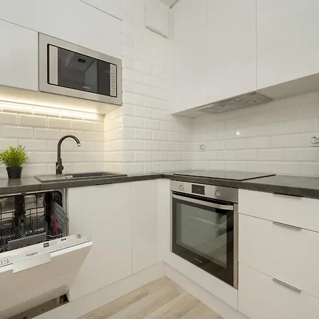 Apartmán Quiet With Balcony Zakladowa By Renters Vratislav