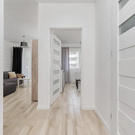 Quiet With Balcony Zakladowa By Renters